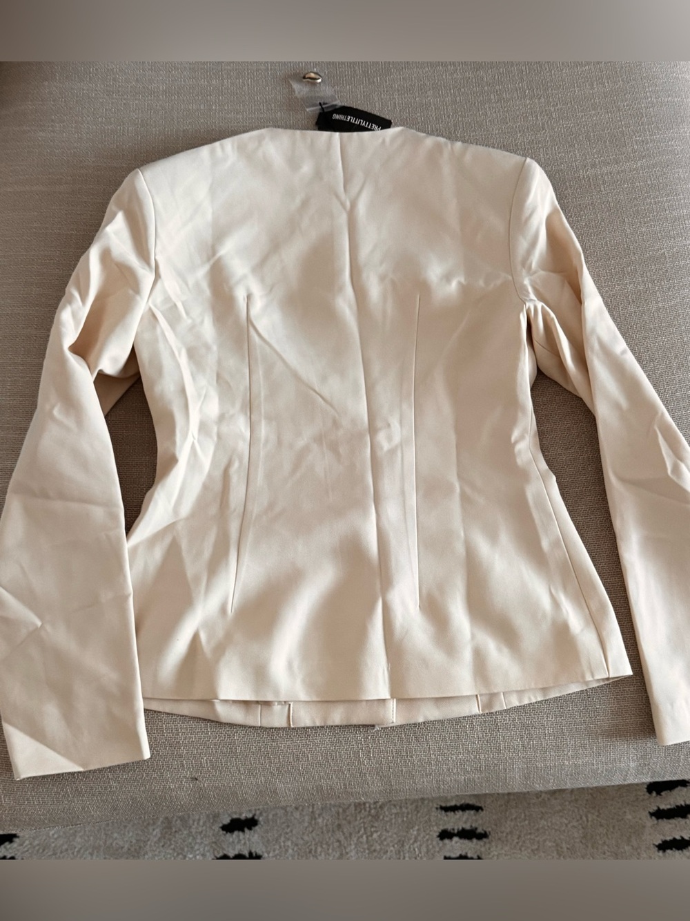 PrettyLittleThing Ivory Gold-Button Tailored Blazer - Picture 2 of 3